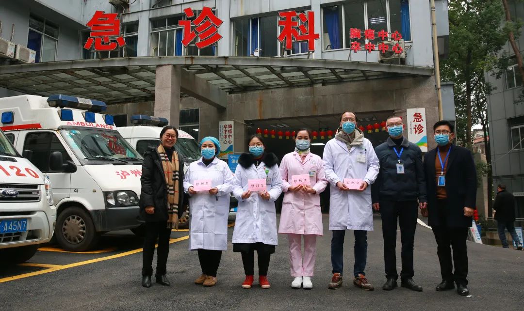 1674190795358083192.jpg 640 (9).jpg